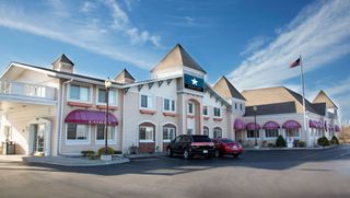 Magnuson Grand Pioneer Inn & Suites