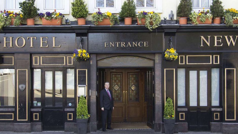 Newgrange Hotel Exterior