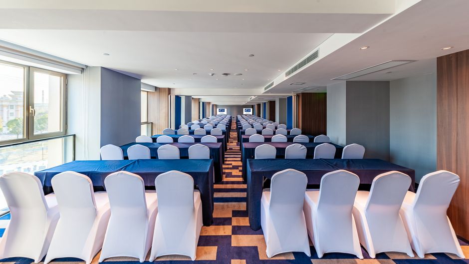 Holiday Inn Express Baoshan Baoyang Meeting