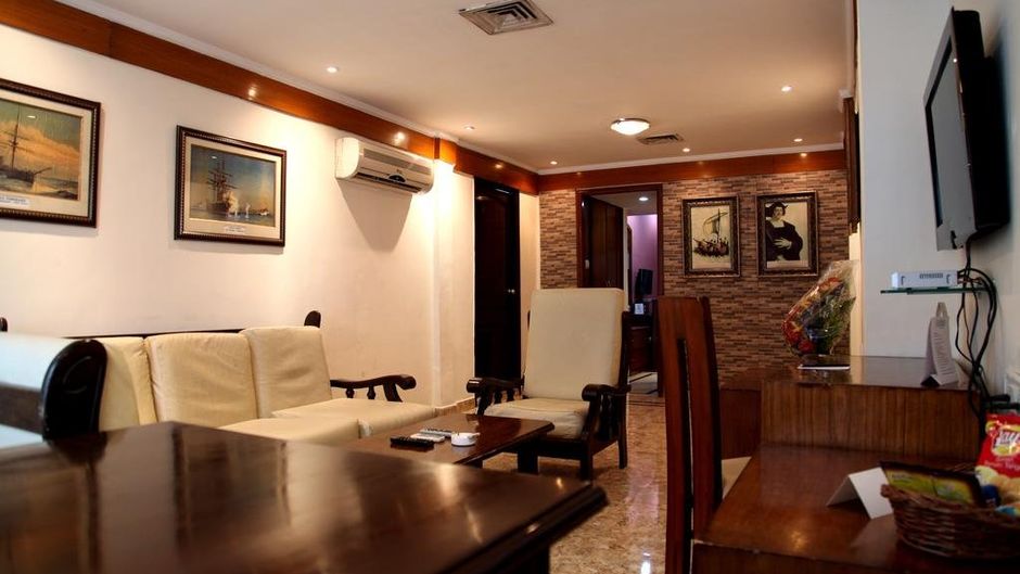 Polo Floatel Kolkata Lobby
