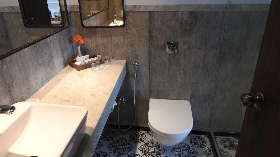 Polo Floatel Kolkata Room