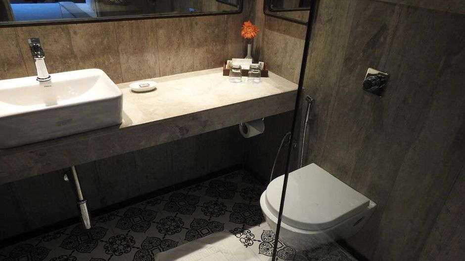 Polo Floatel Kolkata Room