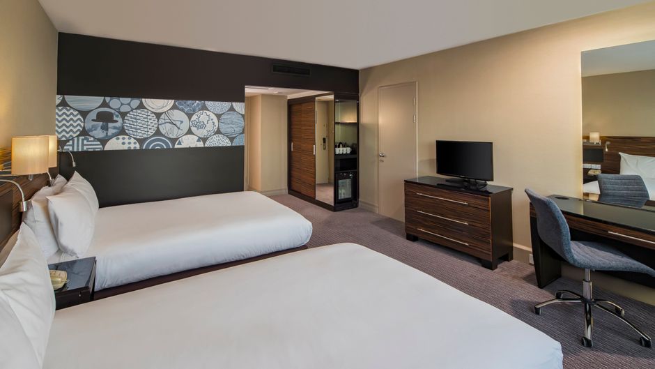 Crowne Plaza Glasgow Room