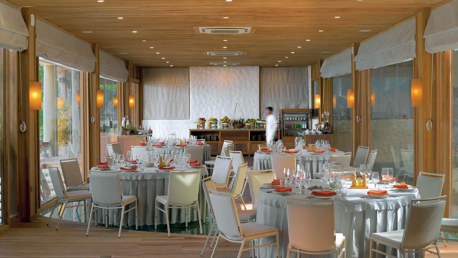 Six Senses Ninh Van Bay Meeting
