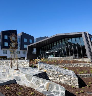 Holiday Inn Express & Suites Queenstown