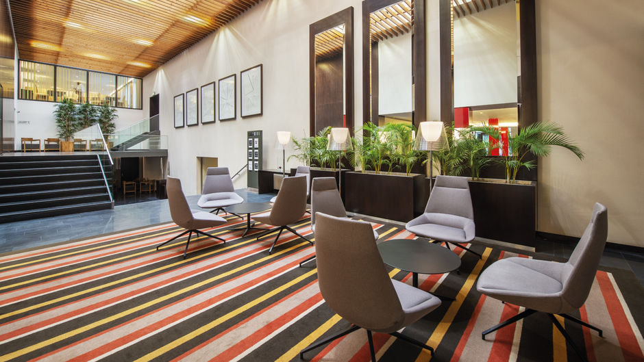 Hotel Tropico Luanda Lobby