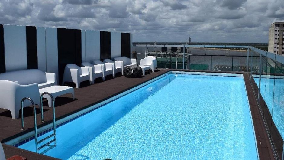Onomo Hotel Maputo Pool