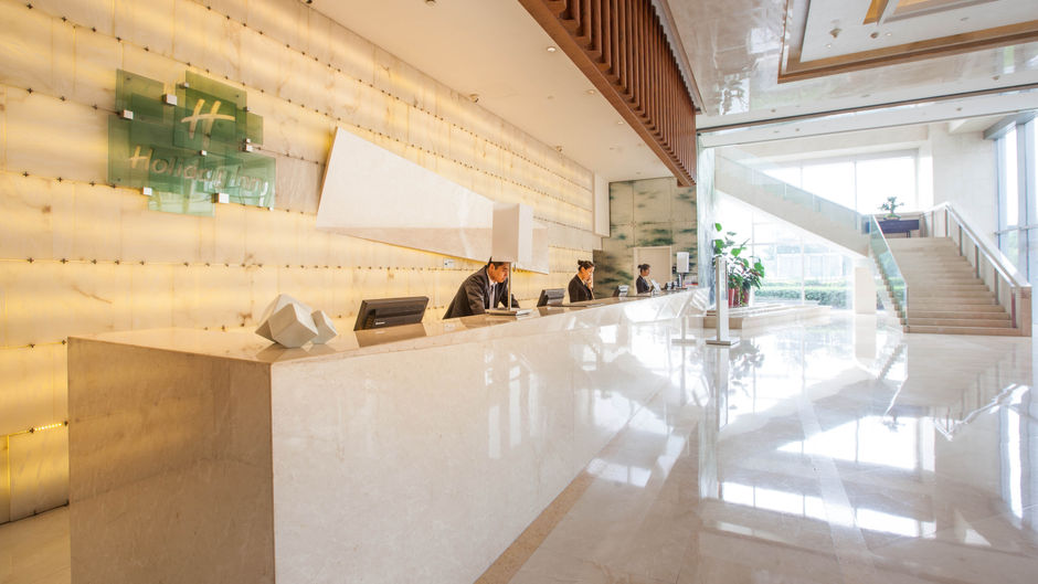 Holiday Inn Beijing Focus Square Lobby