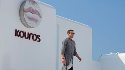 Kouros Hotel & Suites