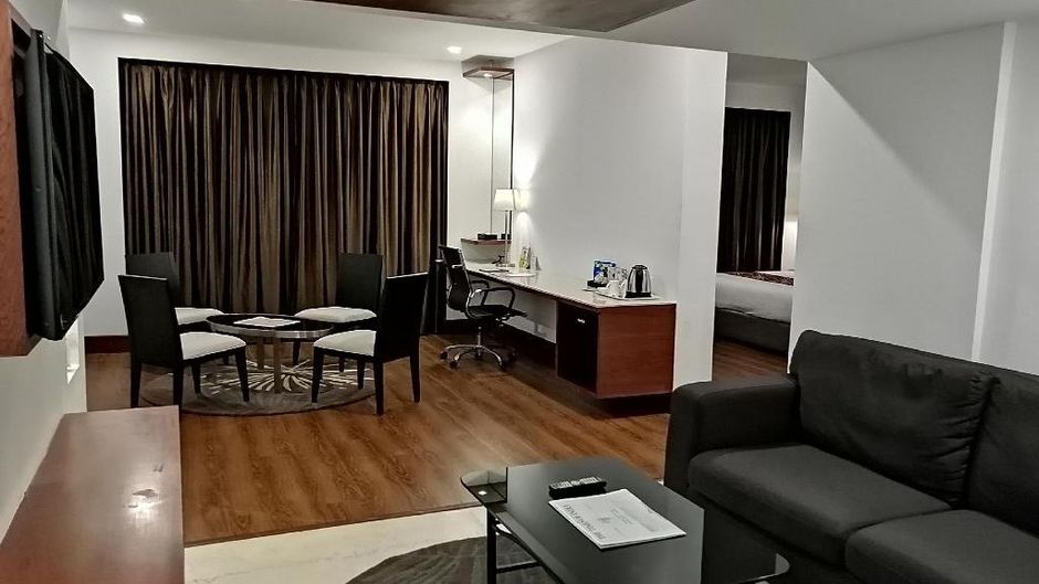 Abu Sarovar Portico Suite