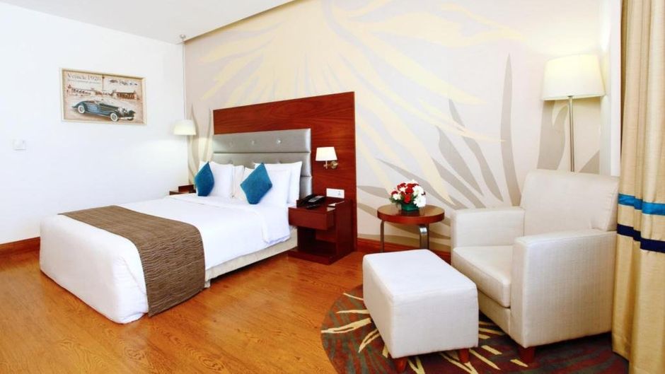 Abu Sarovar Portico Room