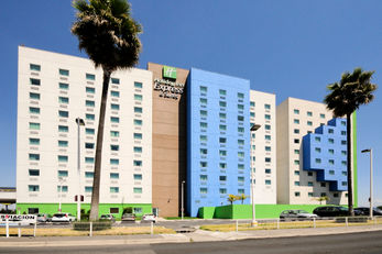 Holiday Inn Express Hotel & Suites