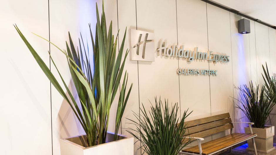 Holiday Inn Express Galerias Exterior