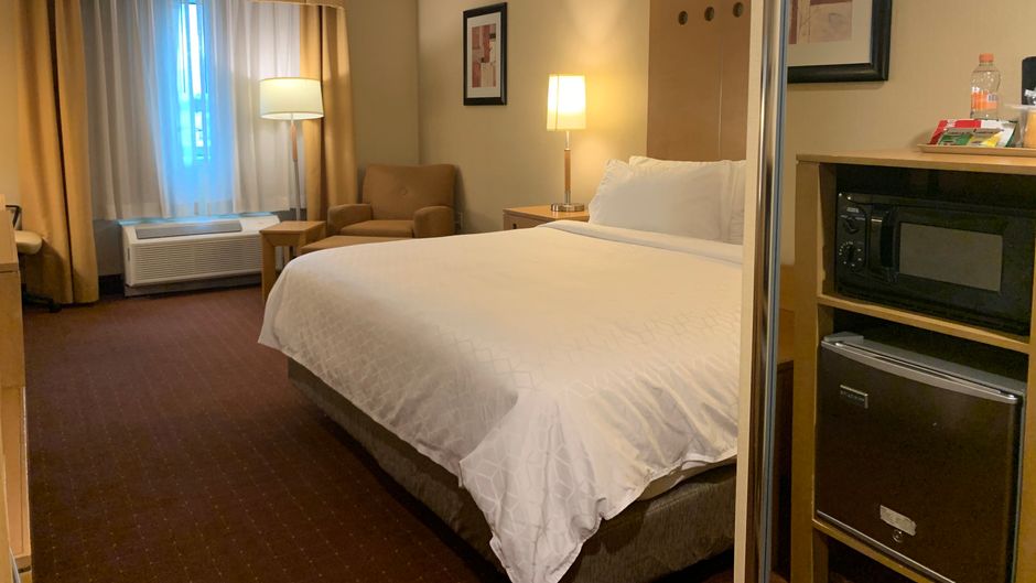 Holiday Inn Express Suite