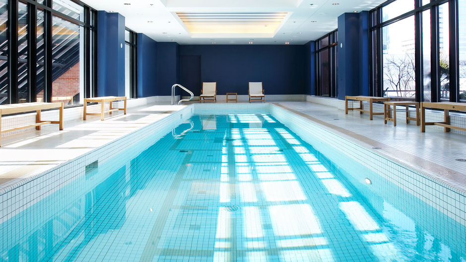 InterContinental Montreal Pool