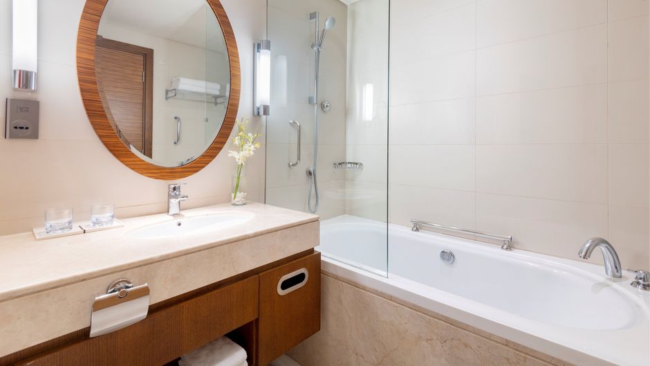 Crowne Plaza Doha - The Business Park Suite