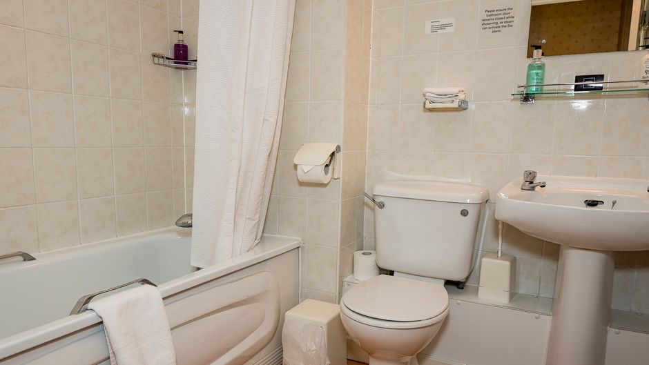 Brook Marston Farm Hotel Room
