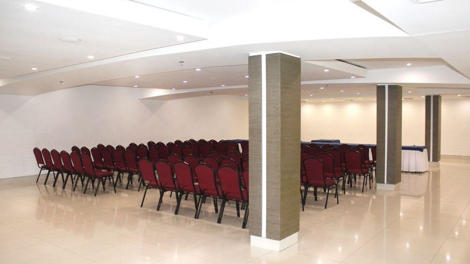 Barranquilla Plaza Hotel Meeting