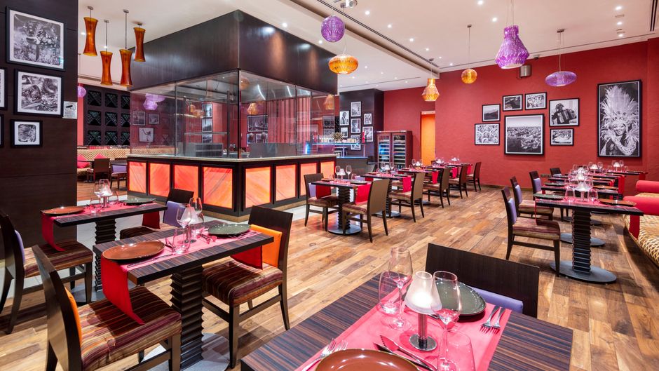 Crowne Plaza Doha - The Business Park Restaurant