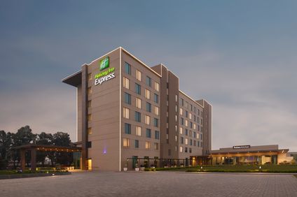 Holiday Inn Express Kolkata Airport