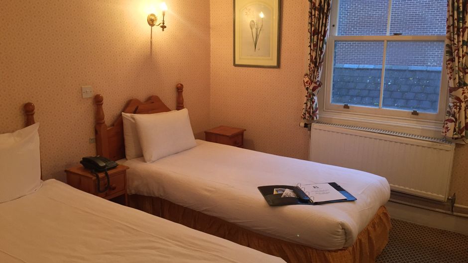 The Brook Red Lion Hotel Room