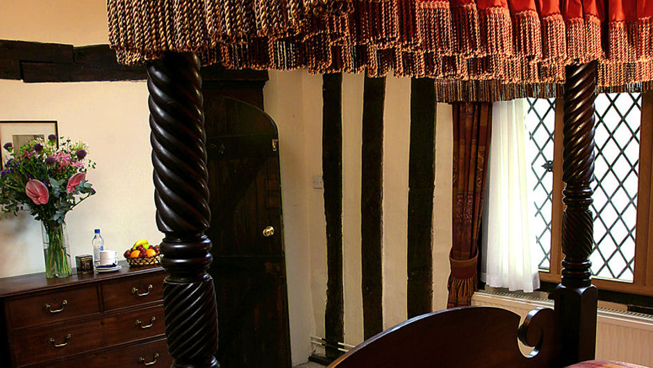 The Brook Red Lion Hotel Room