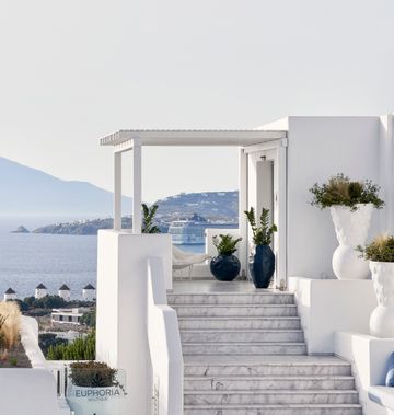 Myconian Kyma, Design Hotel