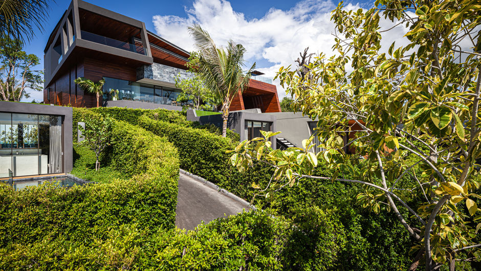 MASON Exterior