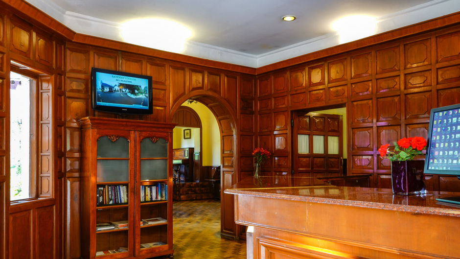 The Gateway Hotel Church Road Lobby