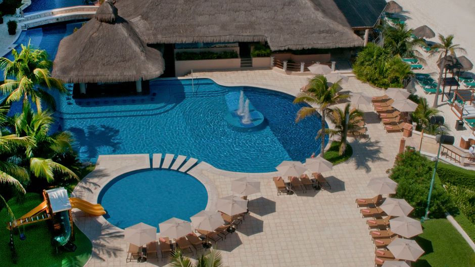 Grand Fiesta Americana Coral Beach Pool