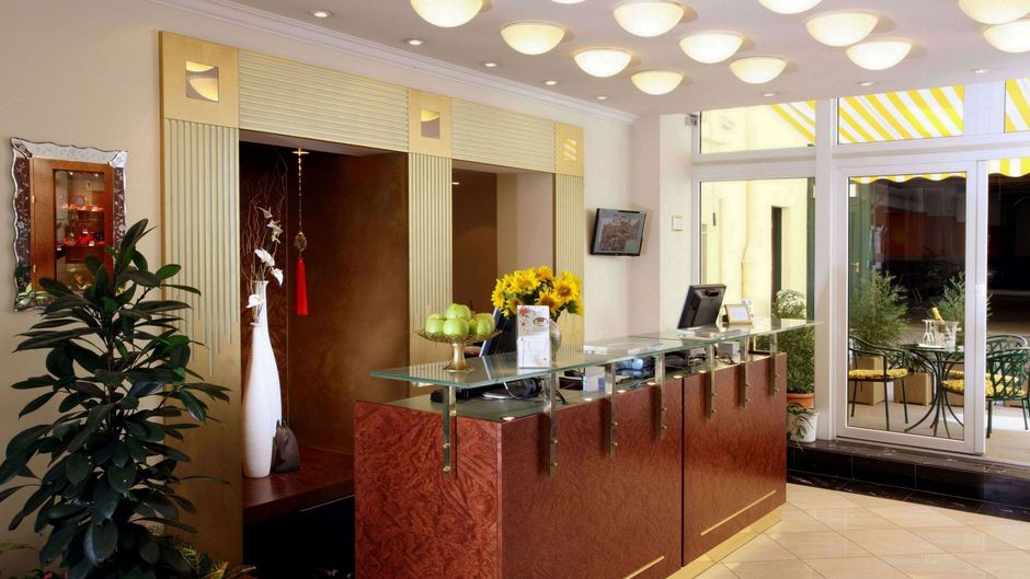 Hotel Secession Lobby