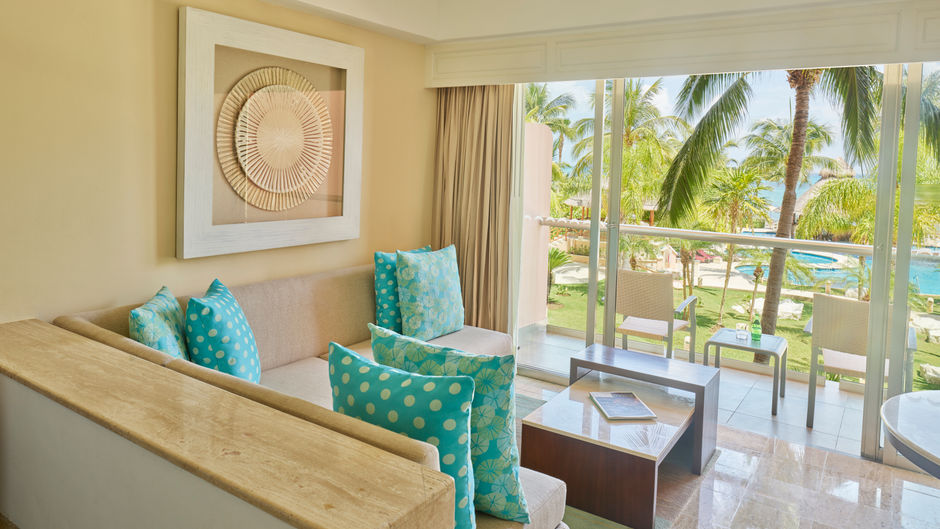 Grand Fiesta Americana Coral Beach Room