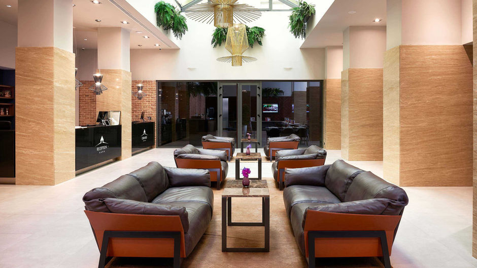 Cornaro Hotel Lobby