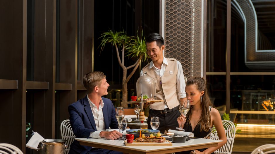 Holiday Inn Rsort Vana Nava Hua Hin Restaurant