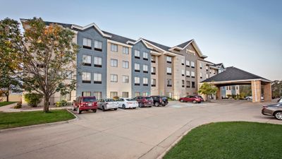 Staybridge Suites Cedar Rapids North