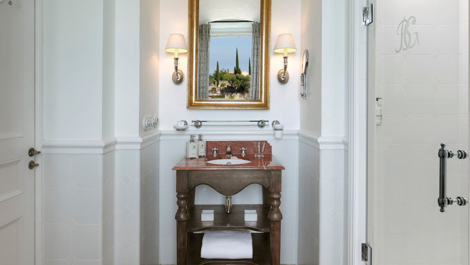 La Bastide de Gordes & Spa Room