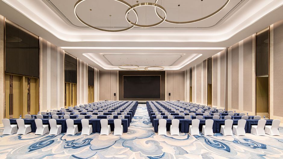 Holiday Inn Chengde Park View Ballroom