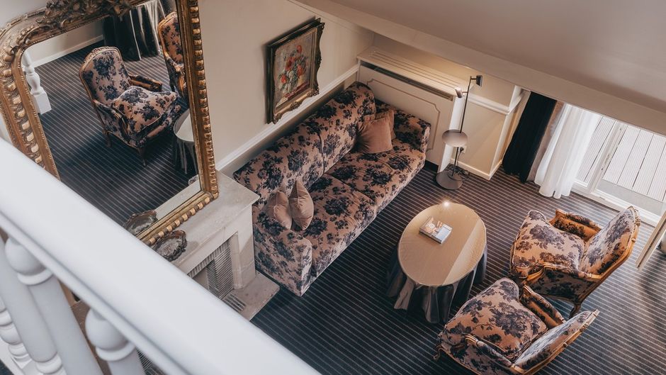 Manos Premier Hotel Suite