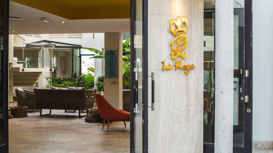 Hotel La Roya Lobby