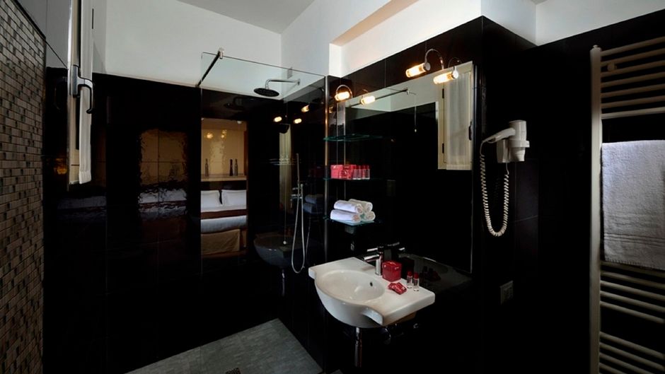 Hotel Carlton Room