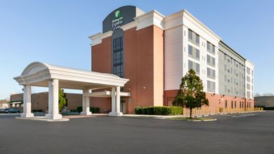 Holiday Inn Express/Suites Norfolk Arpt