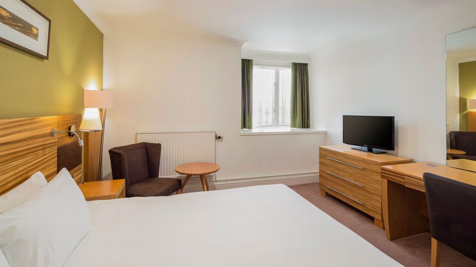 Crowne Plaza Chester Room