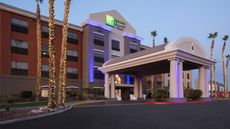 Holiday Inn Express & Suites Yuma