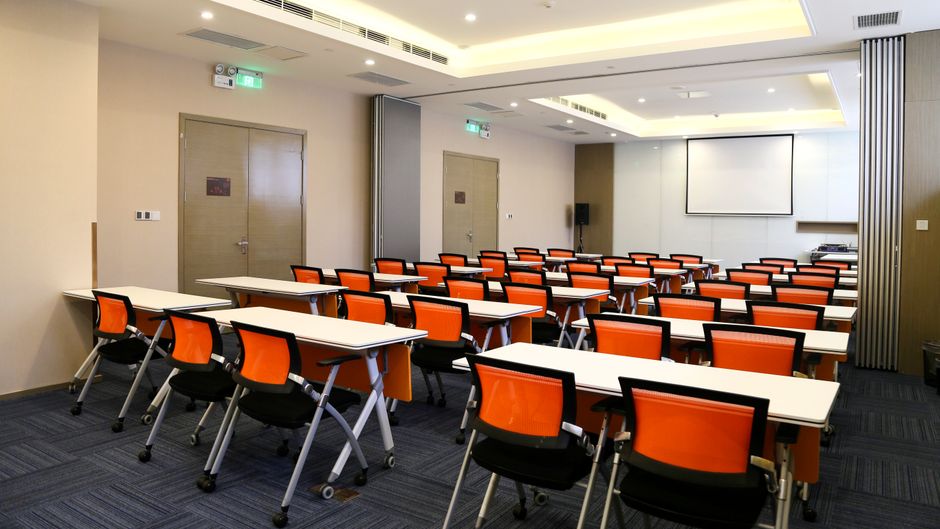 Holiday Inn Express Chengdu Jinniu Meeting