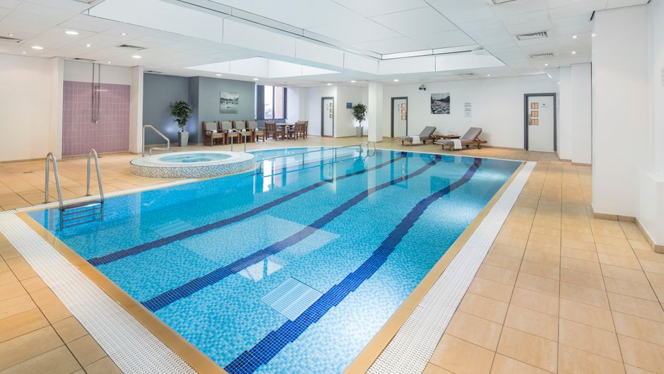Crowne Plaza Chester Pool