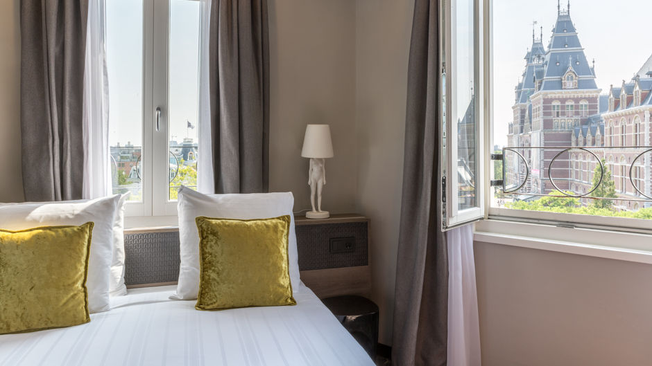 Leonardo Hotel Amsterdam Museum Quarter Room