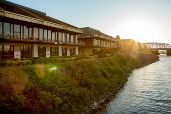 Holiday Inn Portland-Columbia Riverfront
