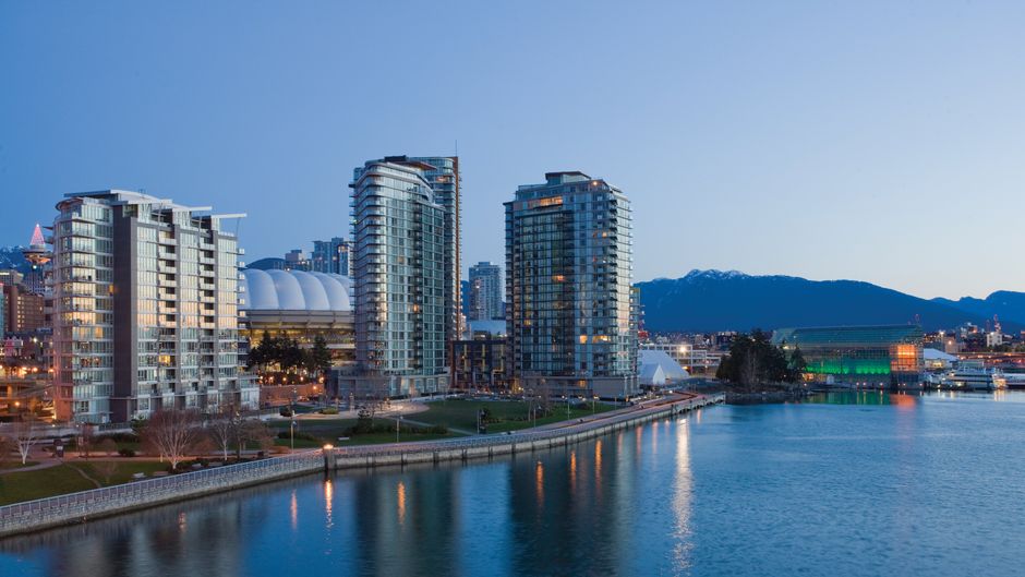 WorldMark Vancouver-The Canadian Exterior