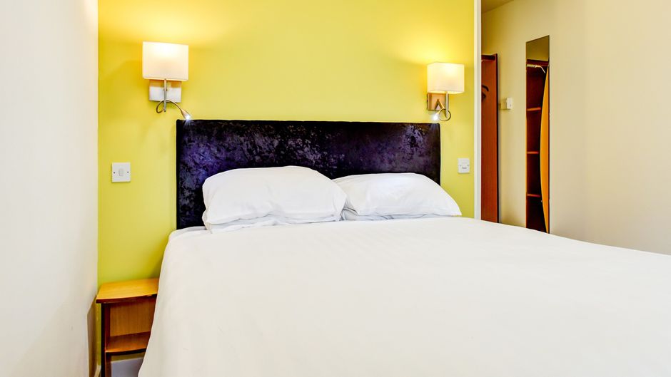 OYO Blue Inn Room