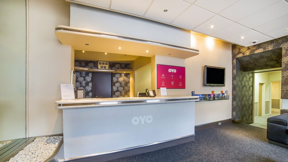 OYO Flagship Brentwood Lobby